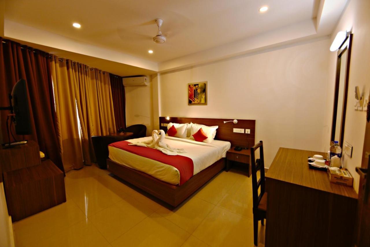 Hotel Nithya Kottayam Esterno foto