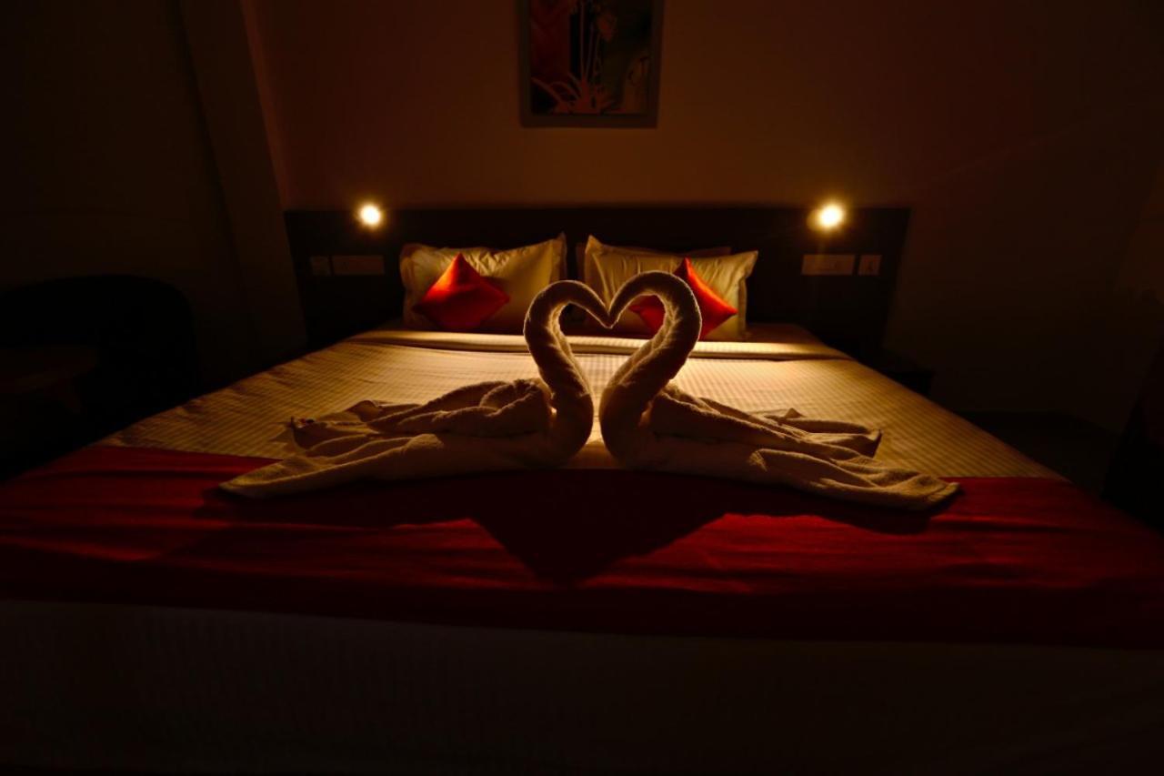 Hotel Nithya Kottayam Esterno foto